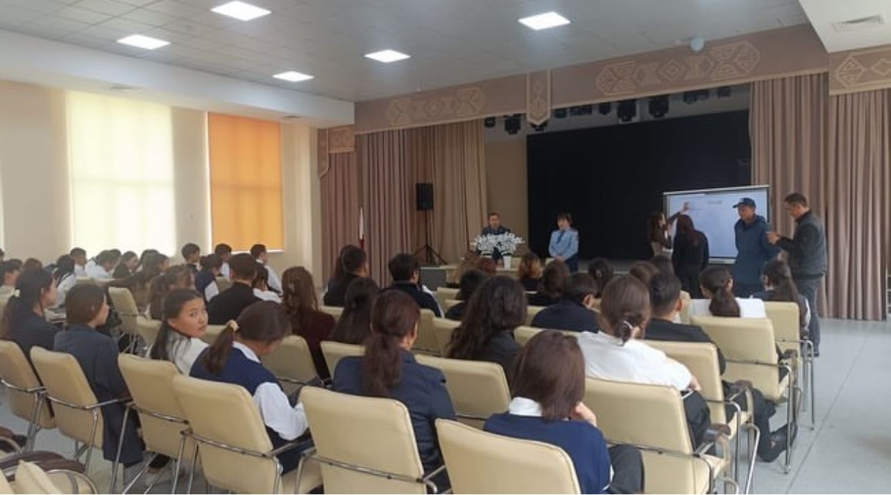 ҚР Ішкі Істер Министрінің кәсіптік бағдар беру жұмыстарын өткізу бойынша берілген тапсырмасын жүзеге асыру аясында кездесу өтті.
